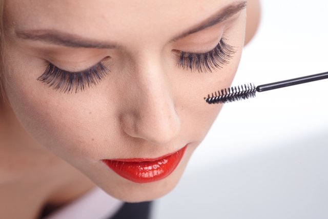 まつげを伸ばす 生やす 方法で効果的なのはコレ 種類別の比較まとめ Ailey エイリー